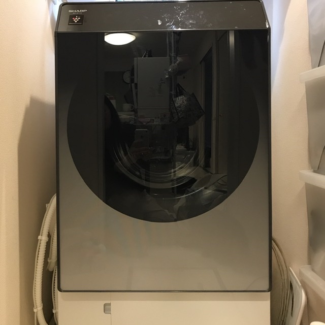 シャープドラム式洗濯機ES-W112