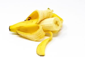 バナナが柔らかすぎる時は腐ってる？シュガースポットとの見分け方や保存のコツ