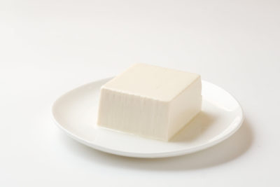 キムチ鍋の豆腐はどっち？木綿がいい理由と肉の種類は豚バラで決まり